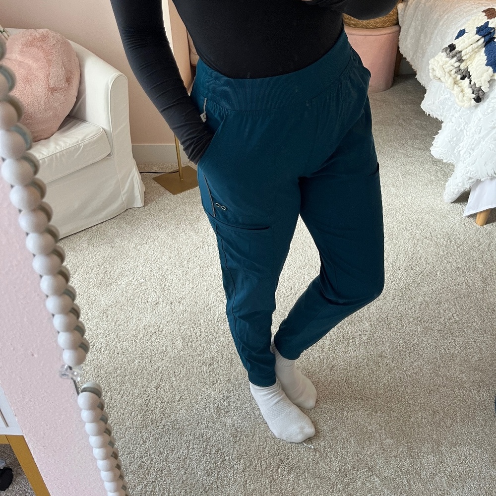 Cherokee Infinity Scrub Joggers